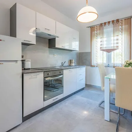 Appartamento In 41655 *